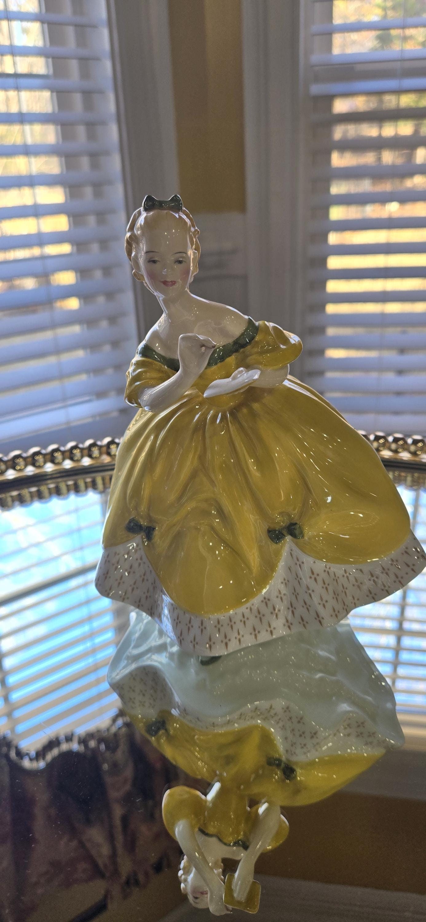 Royal Doulton |the Last Waltz | Porcelain Figurine - Etsy Canada