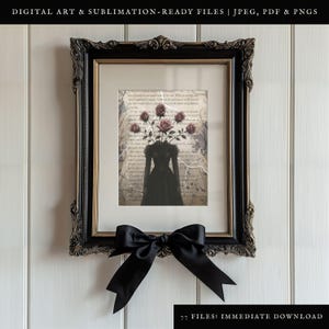 K&ouml;nnte beinhalten: Ein digitaler Kunstdruck mit einer schwarzen Silhouette einer Frau, aus deren Kopf ein Strau&szlig; rosa Rosen w&auml;chst. Der Hintergrund ist eine alte, abgenutzte Seite mit Text.