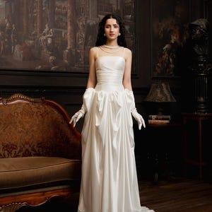 Ball Gown Wedding Dress / Renaissance Wedding Dress with Lace Hem / Corset Wedding Dress / Vintage Wedding Dress / SA101