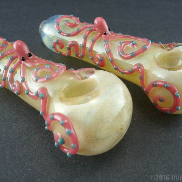 Color Changing with a Pink Octopus Glass Pipe