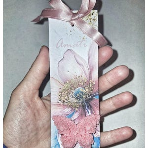 香りのよいタルトが入ったパーソナライズされた席札
