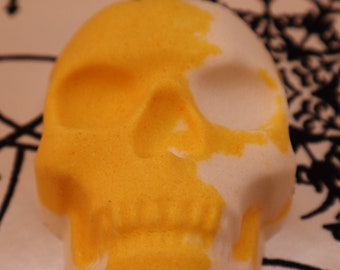 Skull Bath Bomb | Yellow Bath Bomb | Spooky Bath Bomb | | Scary Bath Bomb | Halloween Party Favor | Halloween Bath Bomb | Scented Bath Bomb