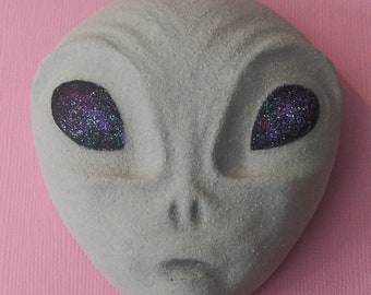 Alien Bath Bomb | Gray Bath Bomb | Kids Bath Bomb | Space Bath Bomb |  UFO Bath Bomb | Party Favor | Scented Bath Bomb | Self Care