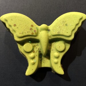 Butterfly Bath Bomb | Green Bath Bomb | Kids Bath Bomb | Cute Bath Bomb |  Spring Bath Bomb | Party Favor | Scented Bath Bomb | Self Care