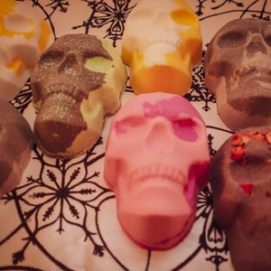 Skull Bath Bomb Yellow Bath Bomb Spooky Bath Bomb Scary Bath Bomb Halloween Party Favor Halloween Bath Bomb Scented Bath Bomb image 4