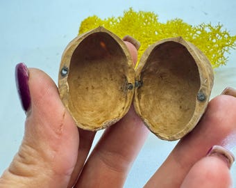 Handmade Natural Walnut Shell Jewelry Box