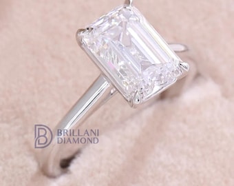 Anillo de diamante de laboratorio de 2 quilates con talla esmeralda, banda delgada