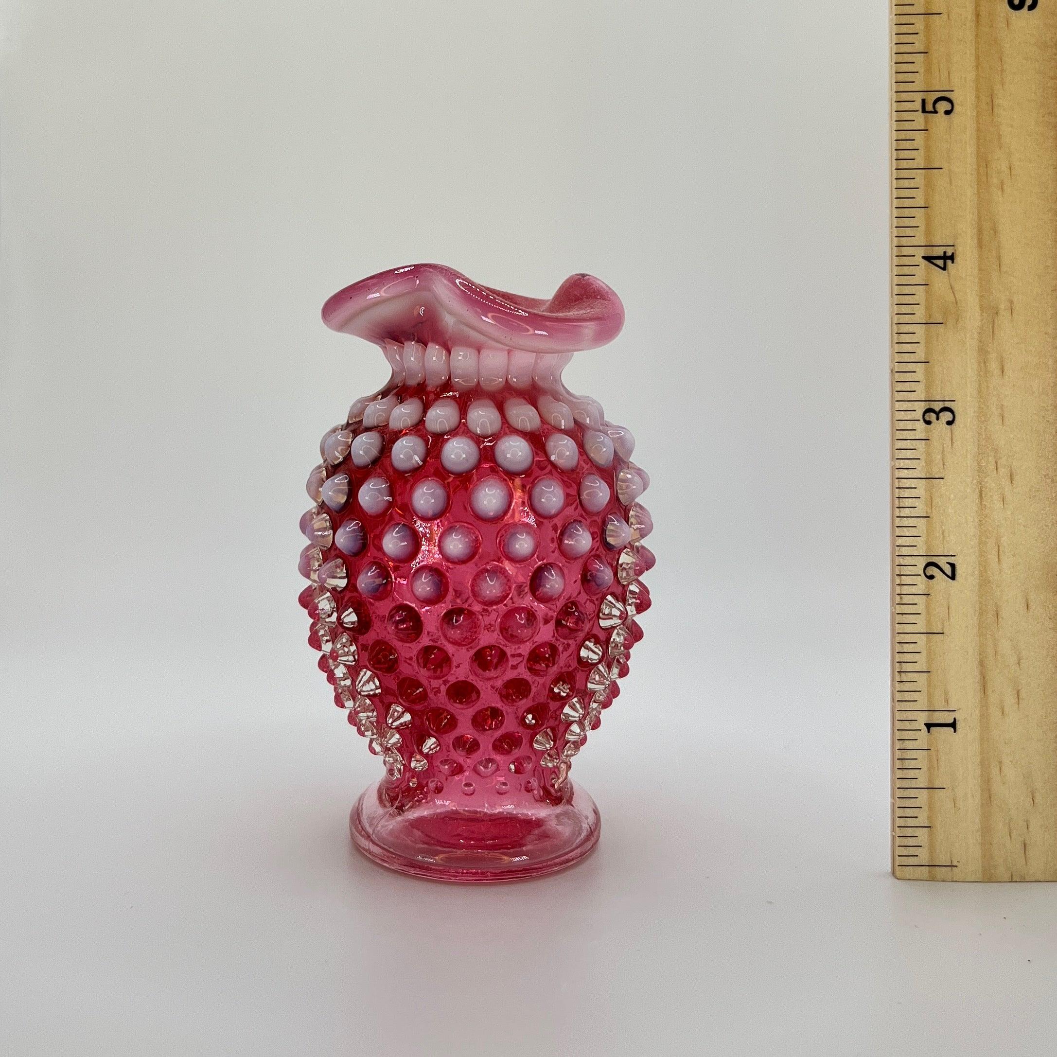 フェントン アートガラス クランベリー オパールセント ホブネイル花瓶