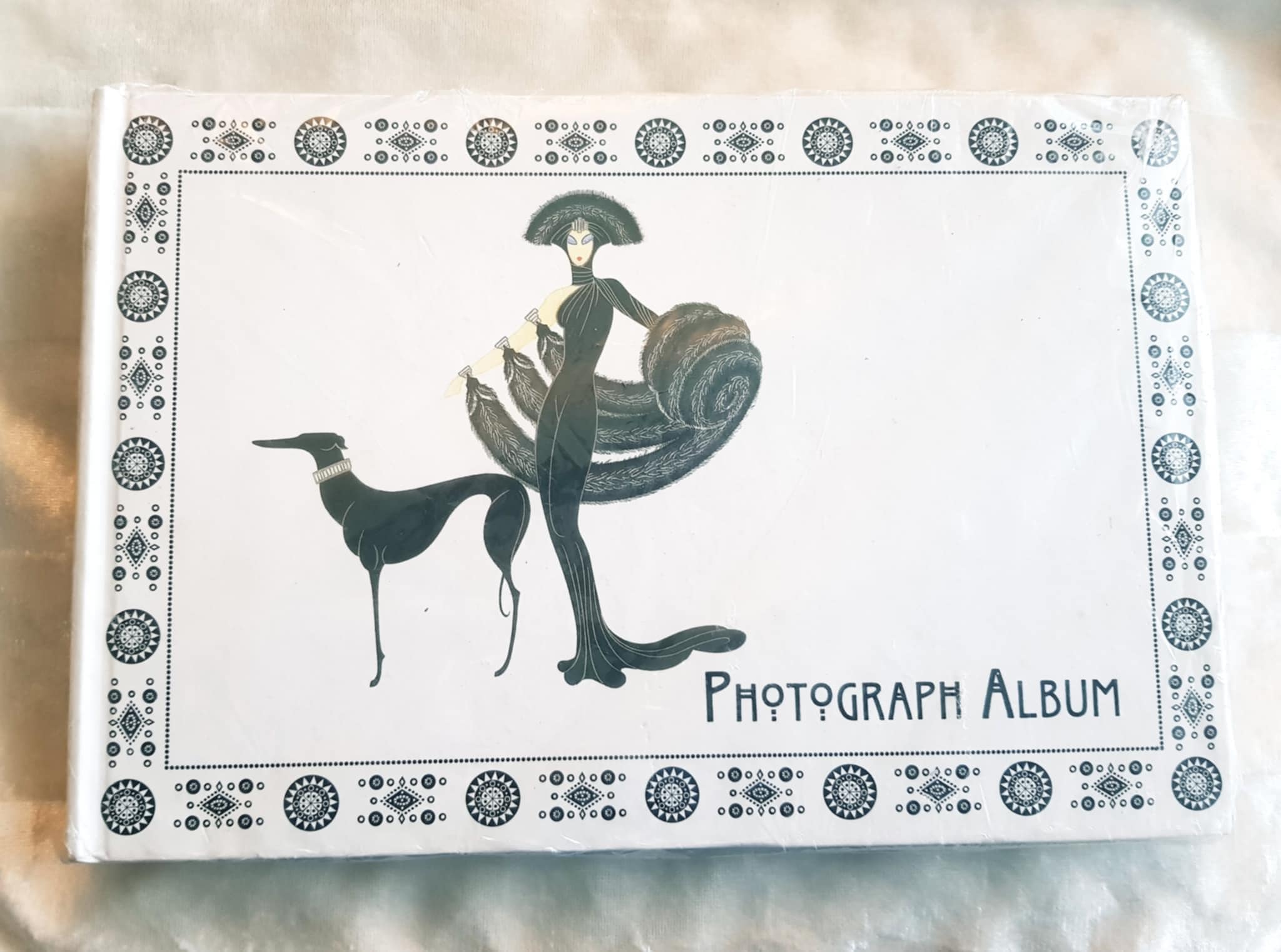 Erte Black White - Etsy