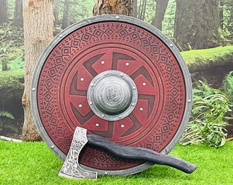 Escudo Viking Vermelho de Madeira com Padrão Nórdico – Escudo Redondo e Machado Feitos à Mão | Decoração de Parede Medieval, Adereço para Cosplay LARP Nórdico, Presente de Guerreiro