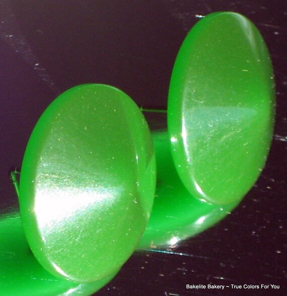 Bakelite Earrings Carved Green Statement Mid Cent… - image 5