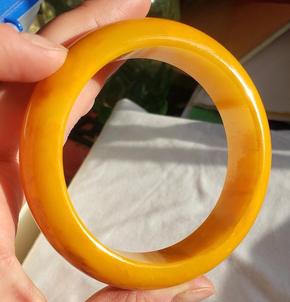 Bakelite Bangle Statement Marbled Vintage Butters… - image 3