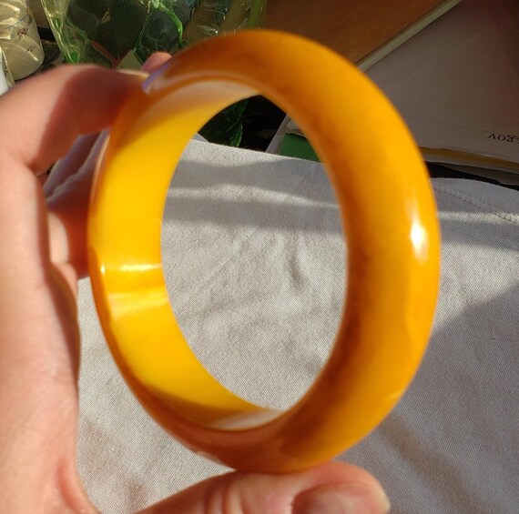 Bakelite Bangle Statement Marbled Vintage Butters… - image 9