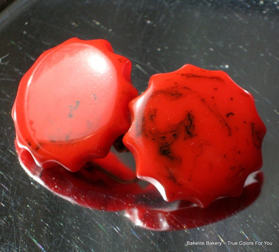 Bakelite Red Earrings Carved Vintage Marbled Mode… - image 1