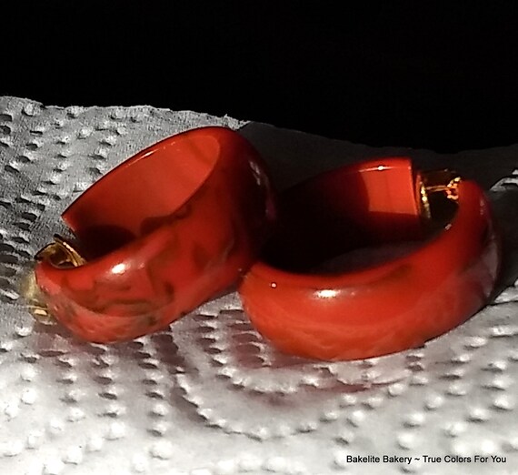 Bakelite Earrings Red Marbled Vintage Hoops Wide … - image 3