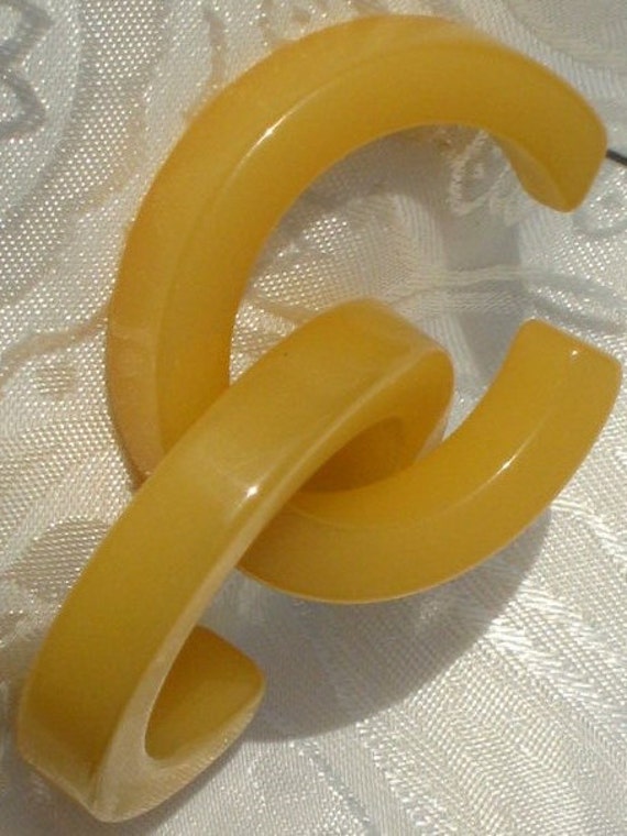 Bakelite Earrings Hoops Statement Butterscotch Co… - image 4
