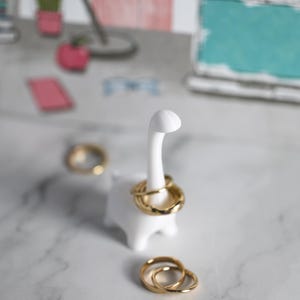 3D-utskriven dinosaurieringhållare: Rolig smyckeförvaring