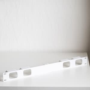 Rack Mount 1U für JetKVM – 3D-gedruckte 19&quot; Halterung für KVM Switch, Netzwerkgerät & HomeLab | Weißes Rack Zubehör