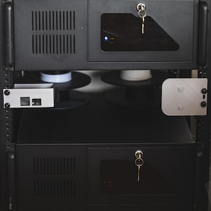 1U (1HE) oder 2U (2HE) Rack Halterung 19 Zoll oder 10 Zoll – kompatibel mit Philips Hue