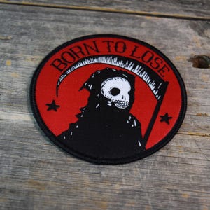 Born To Lose Woven Patch | 3x3inches size. Red White Black. Death Skull Skeleton Stars Scythe Dark Imagery Patch afbeelding 2