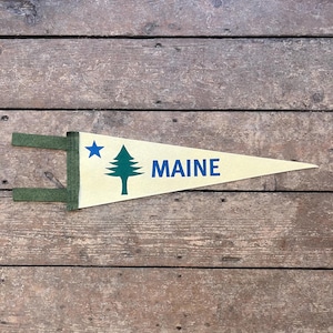 Maine 1901 Flag Pennant | Medium Size | Hand Screen Printed. Tan Green Felt Wool, Made in Portland Maine | Tree Star Icon