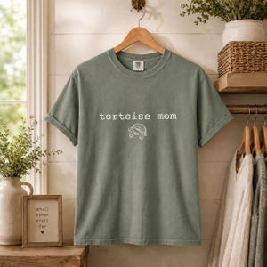 Schildkröte Mama Shirt Komfort Farben T Shirt Reptil Mutter Geschenk Haustier Schildkröte Besitzer T-Shirt Schildkröte Liebhaber Shirt Tier Mutter Geschenk für Frauen