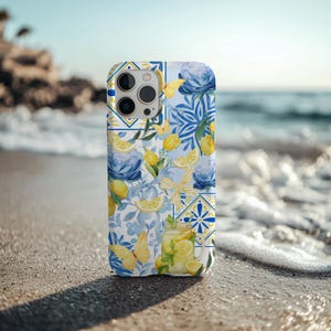 Étui pour iPhone d'été floral citronné, coque de téléphone d'inspiration méditerranéenne, jolie coque de protection élégante, bleu et jaune esthétique citron