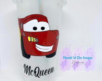 Vaso de 24 oz inspirado en Cars Rayo McQueen - Personalizable con múltiples opciones de color