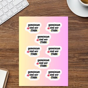 Foglio di adesivi Together we are STRONG – 8 adesivi lucidi con una frase motivazionale | Decorazione per laptop, cellulare e notebook