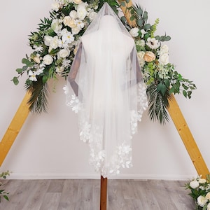Virginia - 3D Floral Bridal Veil