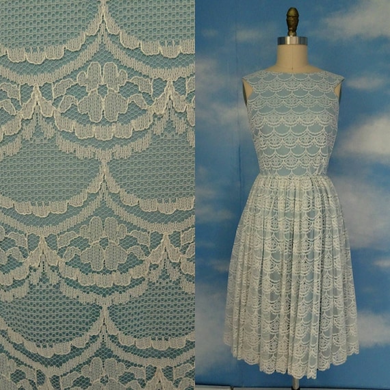 Sandra 1950s lace dress - image 1