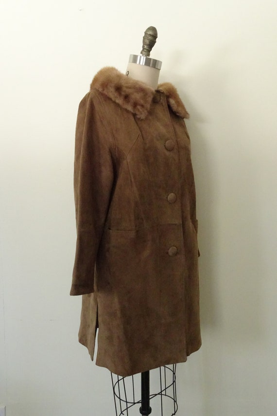 Carolyn suede coat with fur collar - image 5