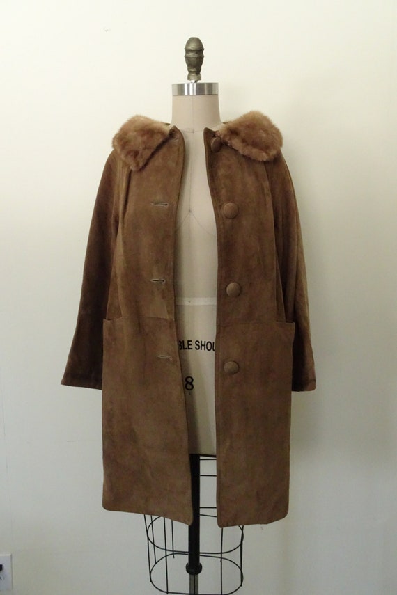 Carolyn suede coat with fur collar - image 2