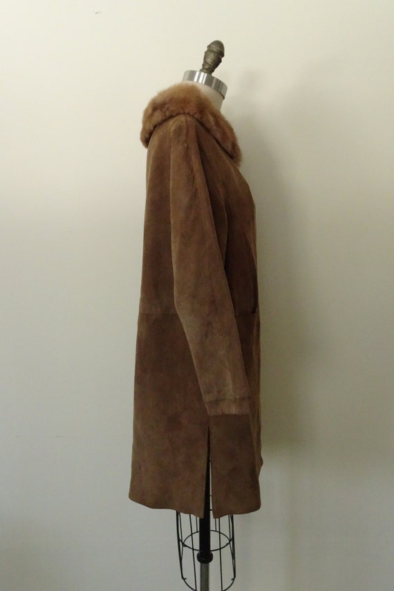 Carolyn suede coat with fur collar - image 6