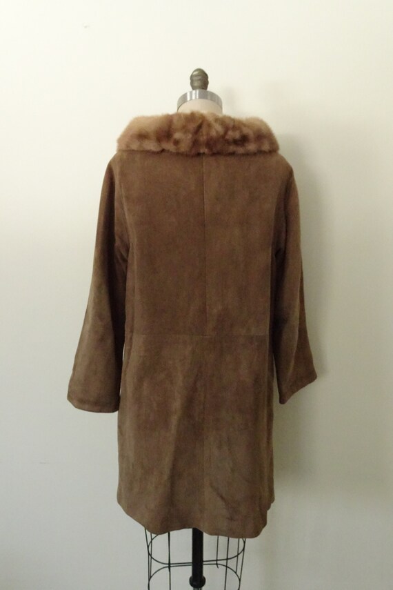 Carolyn suede coat with fur collar - image 7