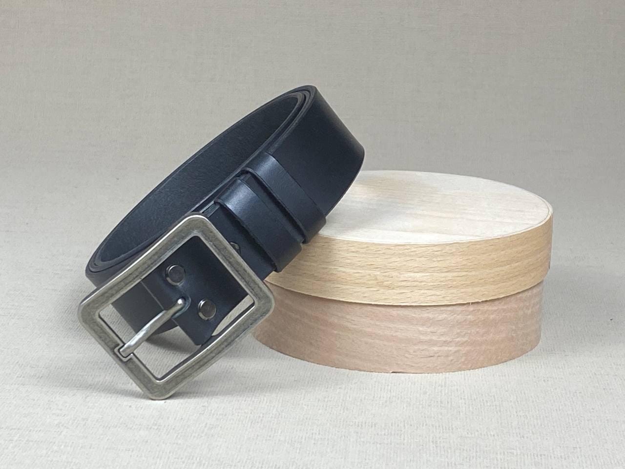 Handcrafted - 40mm - Black Leather Belt for Men | Italian Vegetable-Tanned, Aged Silver Buckle