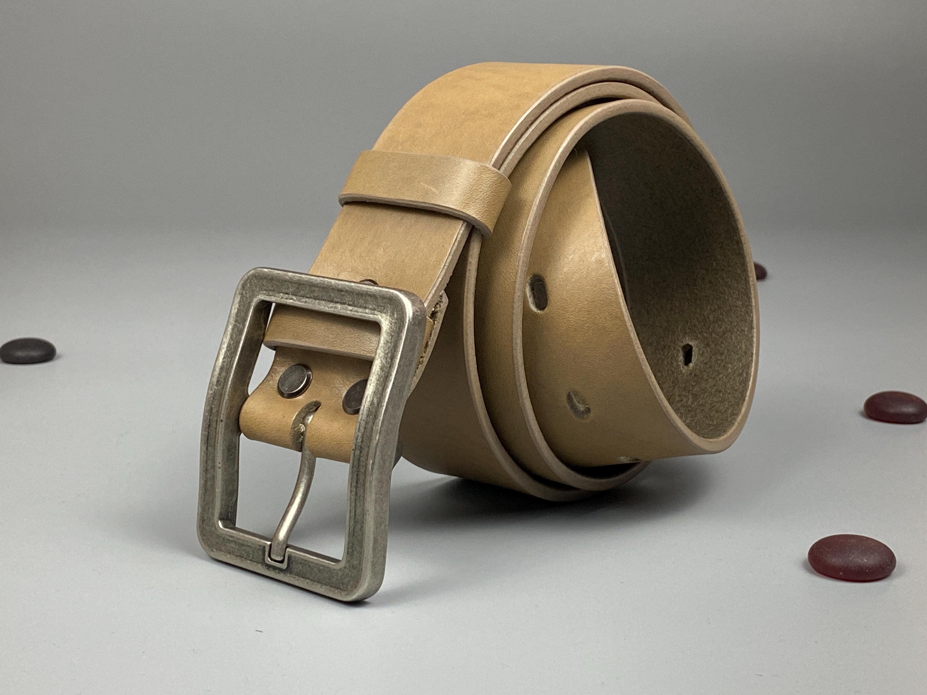 Handmade Powder Leather Belt | Italian Vegetable Tanned, Vintage Silver Buckle