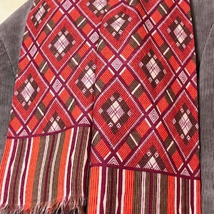 Bufanda vintage de lana para hombre, estilo ópera, de doble capa, en color caqui, naranja y burdeos, con estampado geométrico.