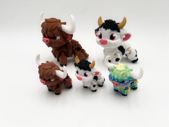 Highland Cows, Scottish Highland Farm Décor, Gift for Animal Lovers, Farm Themed Decorations, Collectible Figurines, Articulating Fidgets