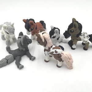 Little Horses Collection, Set of Six, Gift for Horse Lovers, Multiple Colors, Articulated Fidgets, Farm-Themed Décor, Collectible Figurines