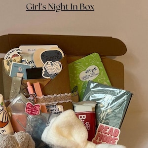 Blind Date With a Book: The Book Lover&#39;s Ultimate Box | Bookish Personalized Set | Book Lover Gift | Book Bundle Surprise | Mystery Book |