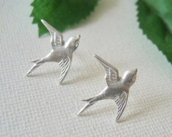Vliegende vogel oorknopjes sterlingzilver zwaluw vogelstekers