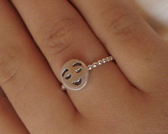 Smiling Face Emoji Ring, Mood Ring, Emoji Face Ring Sterling Silver