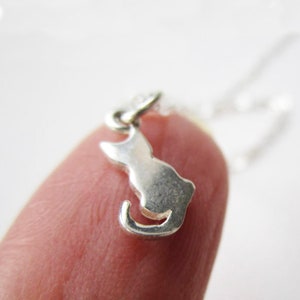 Collana con piccolo gatto in argento sterling