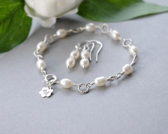 Jewerly Set Pearl Bracelet and Pearl Earrings Gift For Women