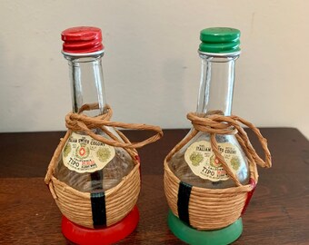 Vintage Italian Swiss Colony Wine Bottle Salt /& Pepper Shakers Circa 1950/'s