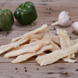 Bacalao seco desmenuzado a la portuguesa (bacalhau paloco) 400 g - 14,11 oz. Sabores auténticos. Pescado salado premium. Comida gourmet.