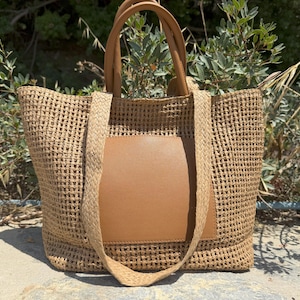 Woven Straw Beach Bag with Zipper – Large Summer Tote, Vacation Beach Bag, Boho Style, Handmade, Eco-Friendly, Beach Shoulder Bag with Strap