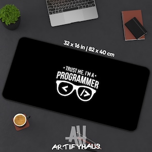 Podkładka pod myszkę i klawiaturę Trust Me I'm a Programmer, idealna jako rozszerzona podkładka pod mysz i klawiaturę dla programistów i entuzjastów technologii