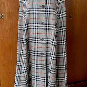 Bust 51.1&quot; True vintage 1960s plaid / tartan long, reversible wool & gabardine cape!